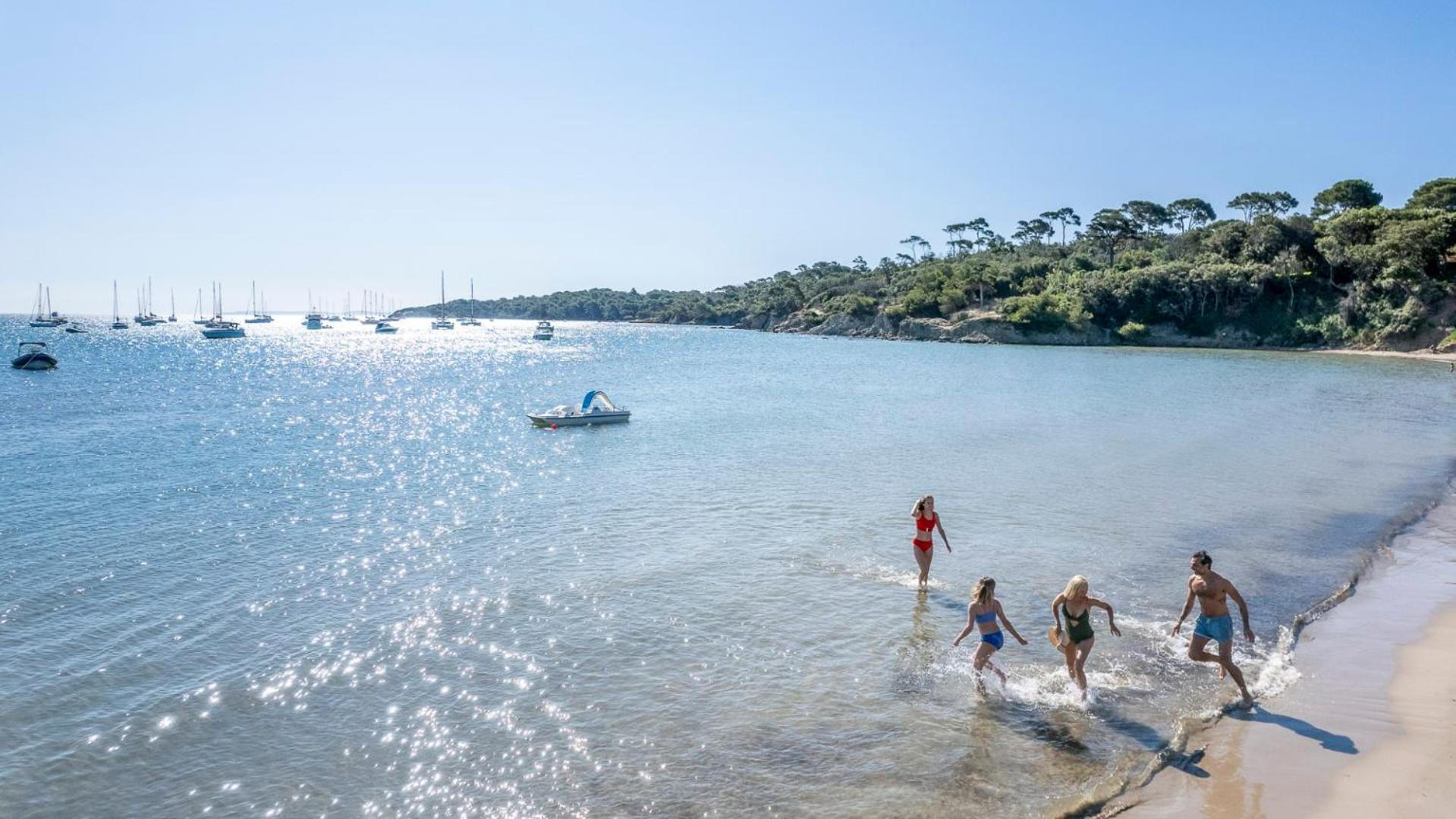 Camping La Bergerie Plage Hyeres Exterior photo